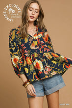 Load image into Gallery viewer, Navy Floral Print Top