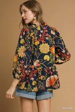 Load image into Gallery viewer, Navy Floral Print Top