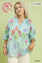 Load image into Gallery viewer, Seafoam Floral Top Plus