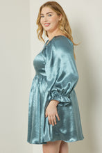 Load image into Gallery viewer, Curvy Solid Silk Puff Sleeve Dress